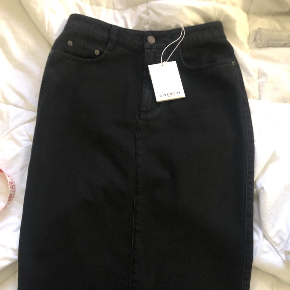 Givenchy Black Denim Skirt, size 38 (fits like 4-6), authentic, new!